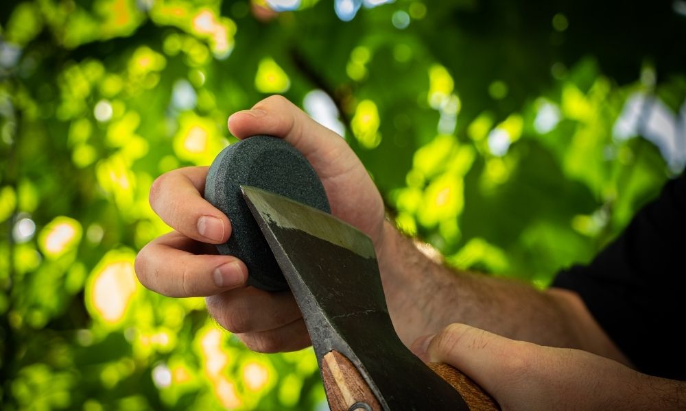 Do New Axes Need To Be Sharpened? The Woodcutters Son