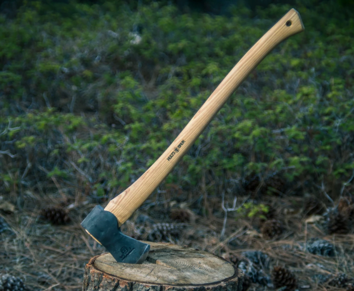 what-is-the-best-axe-for-cutting-down-trees